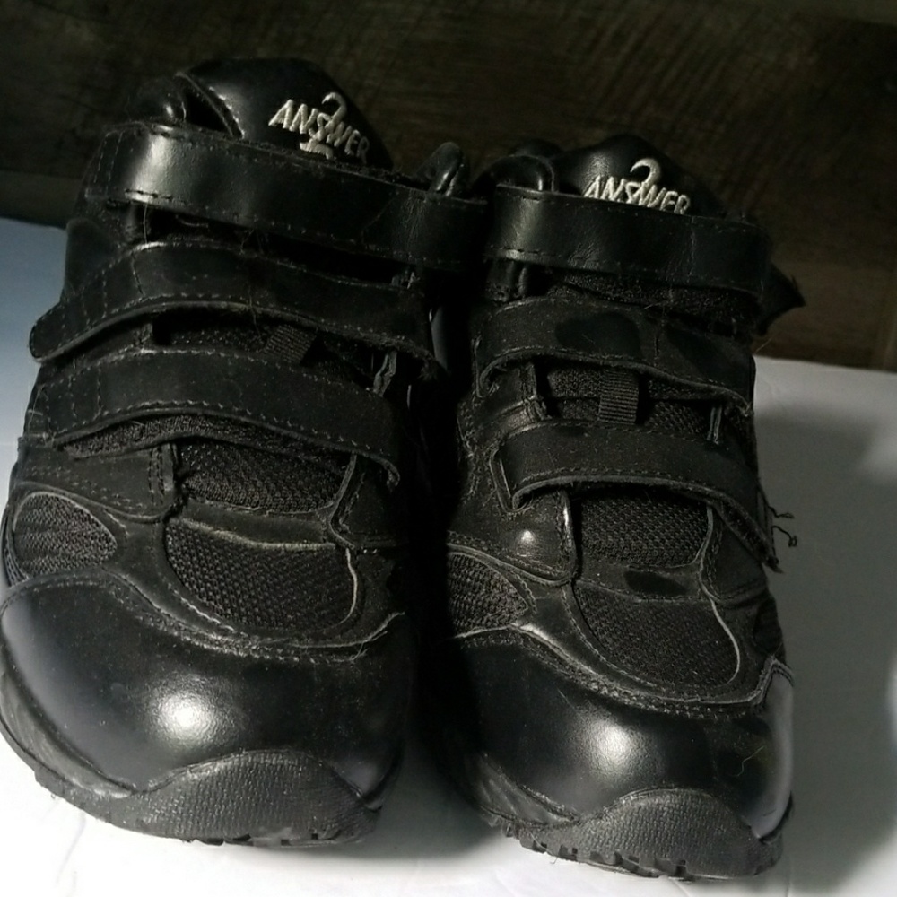 Answer 2 therapuetic shoes sz mens 7.5wide